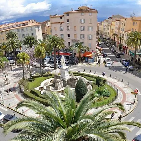 Chambre Cozy Et Confortable Au Coeur D'ajaccio * Ajaccio (Corsica)
